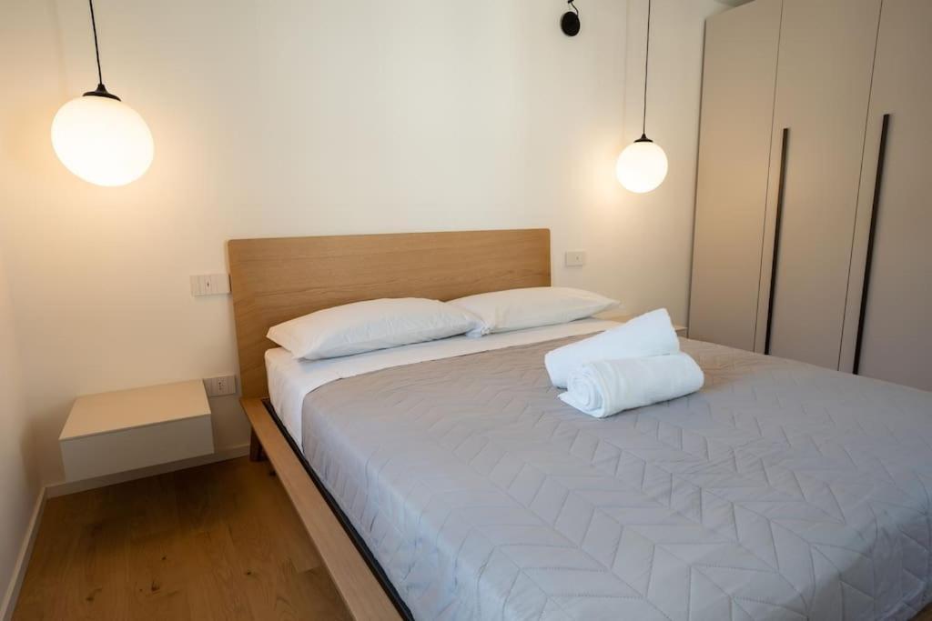 Modern Lungolago Di * Como