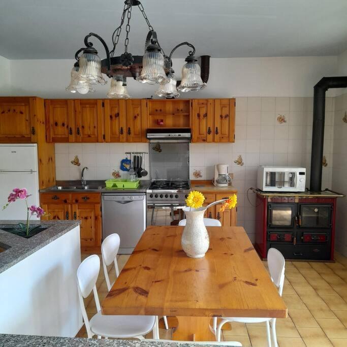 La Vecchia Fontana, Curcio Casa Con 2 Da Letto Holiday home Colico