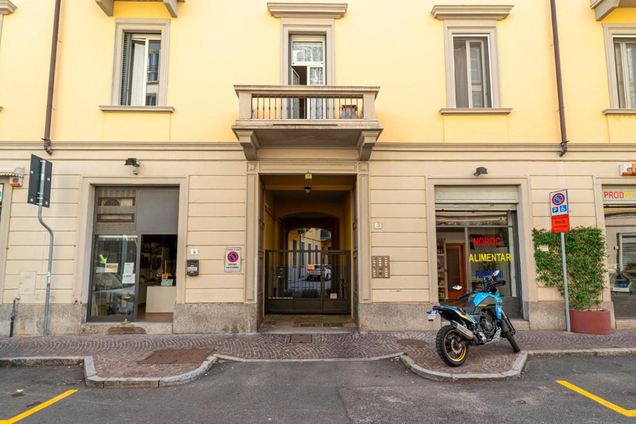 Modern At Via Carloni By Wonderful Italy Apartment Como