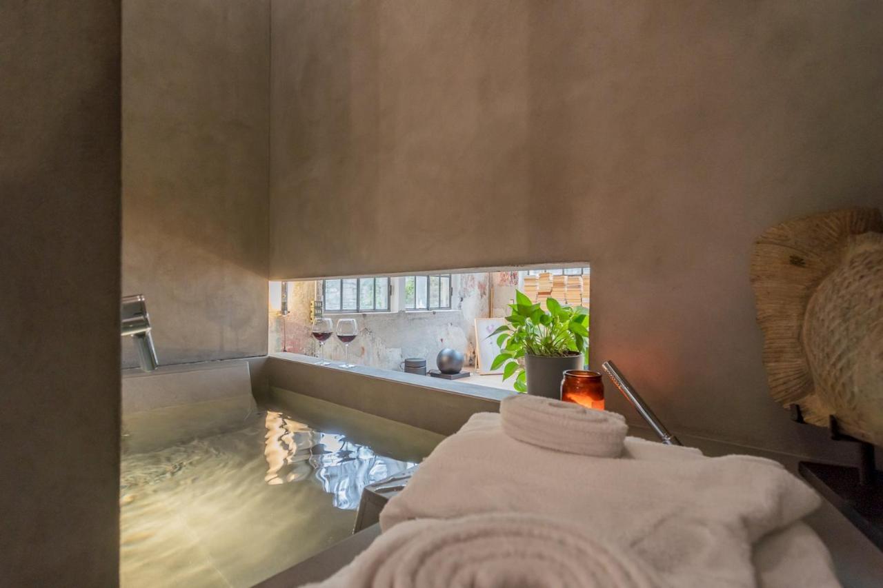 Design Loft With Private Parking By Rent