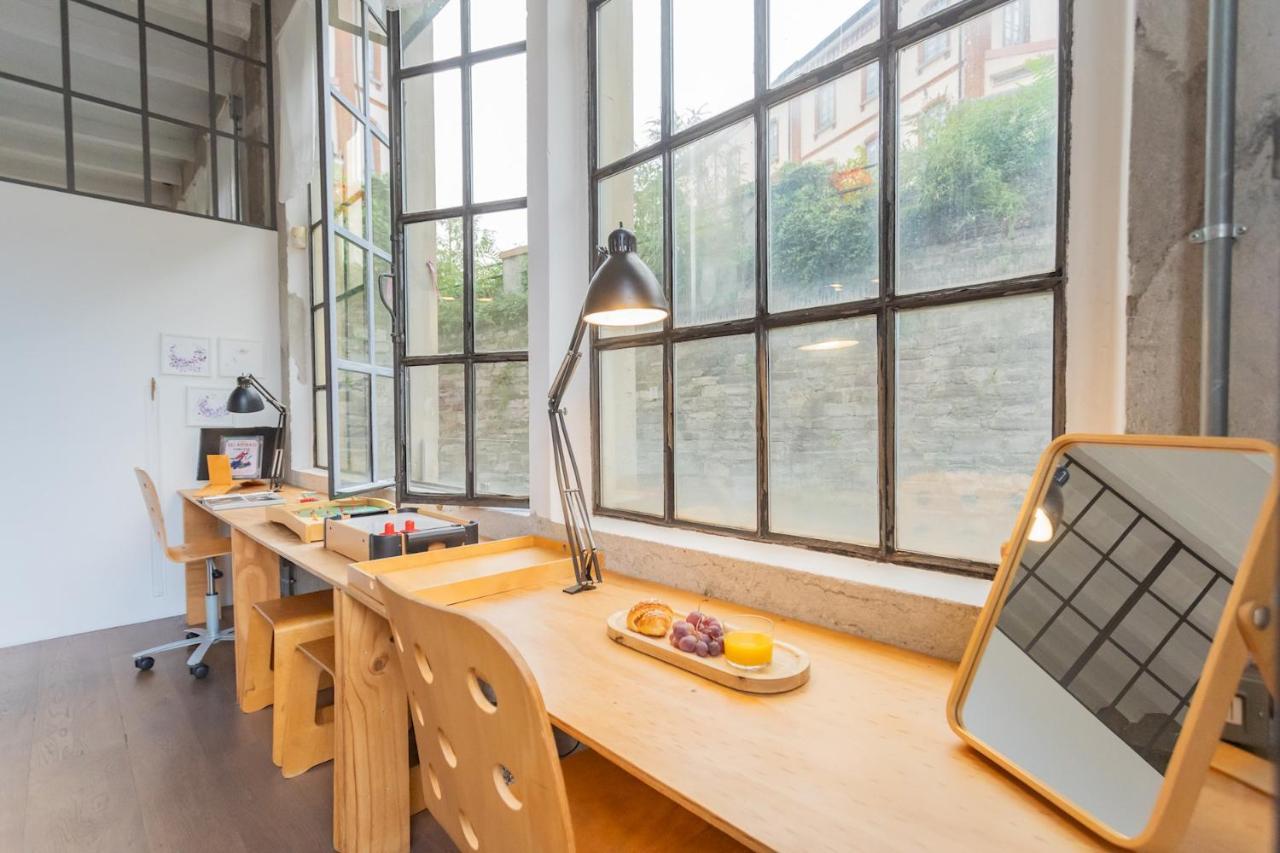 Design Loft With Private Parking By Rent Apartment