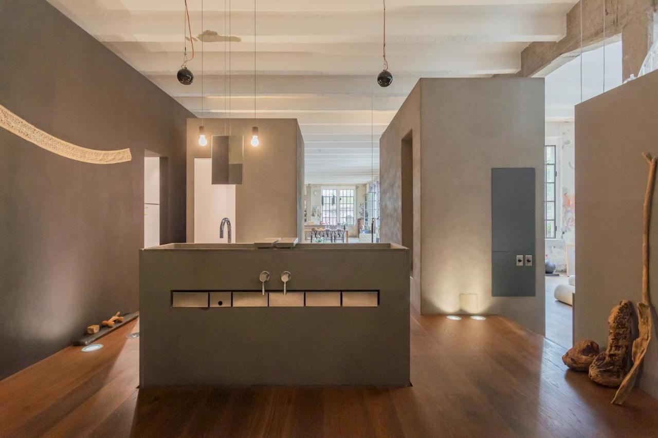Design Loft With Private Parking By Rent