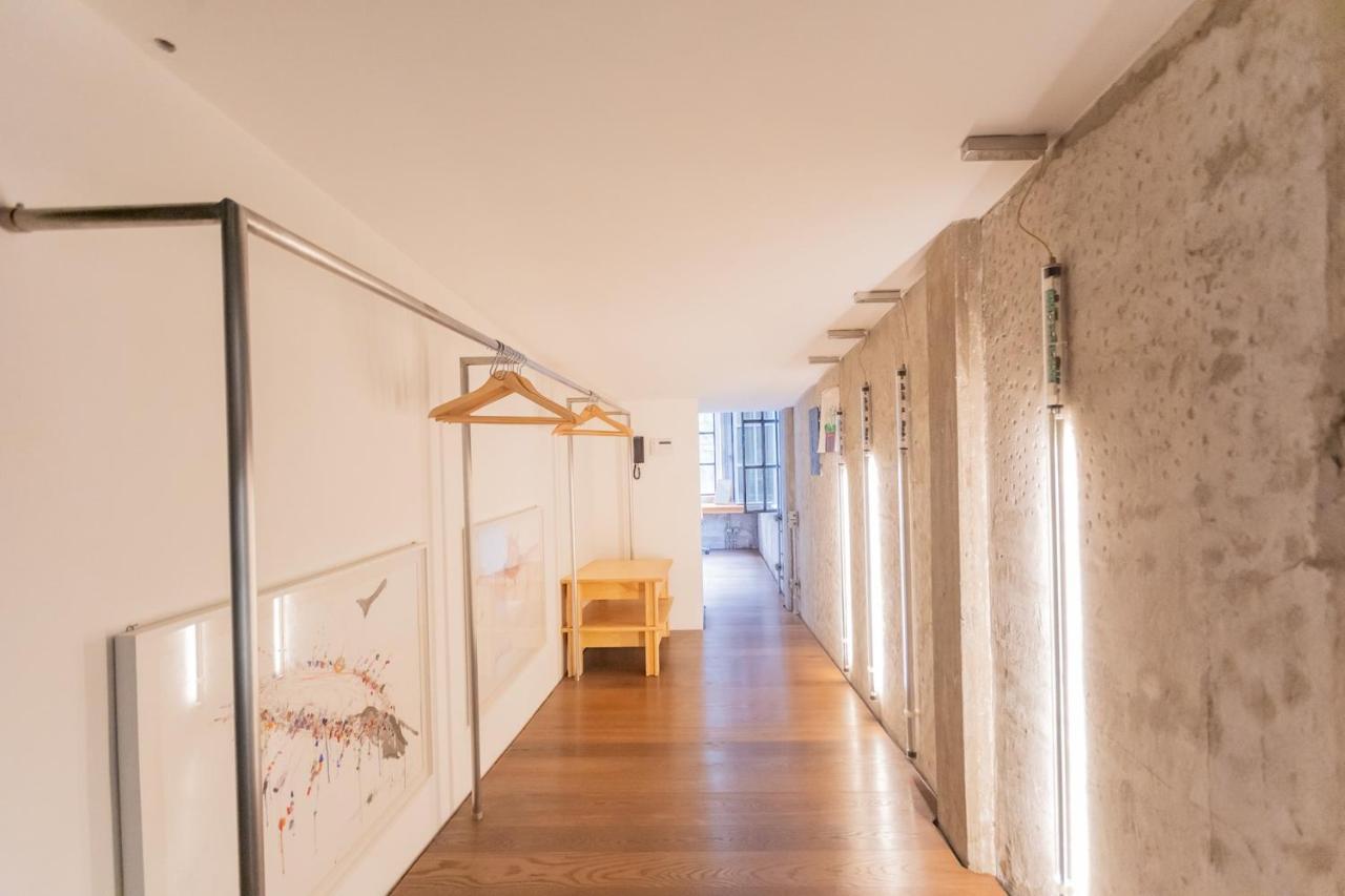 Design Loft With Private Parking By Rent