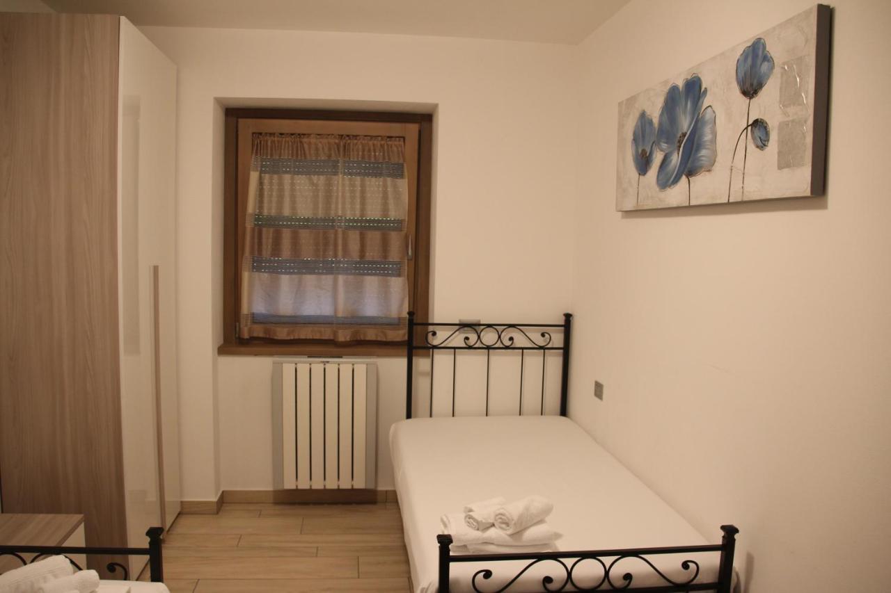 Tadi Laro Luxury Deluxe Comer Apartment Colico