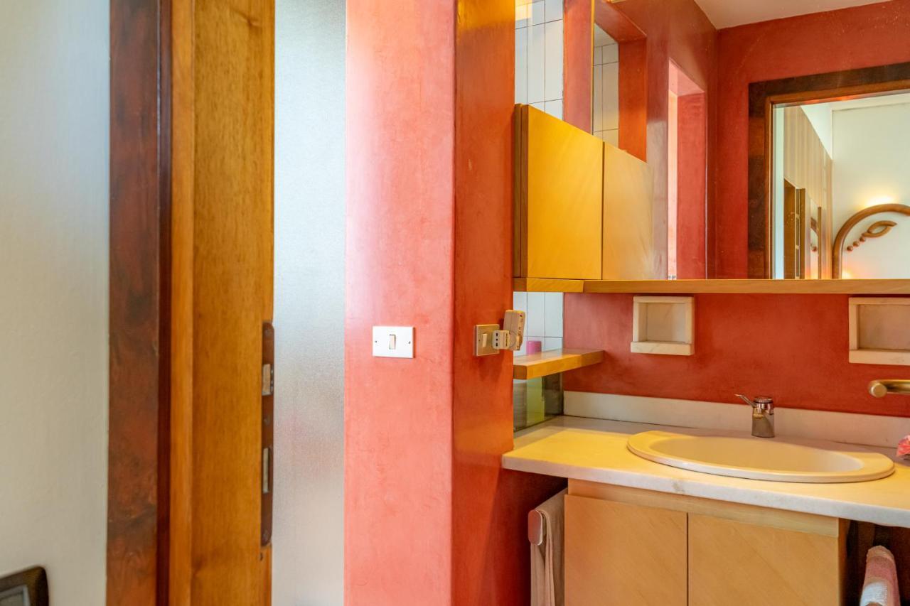 Ghira Bed & Breakfast Tavernerio