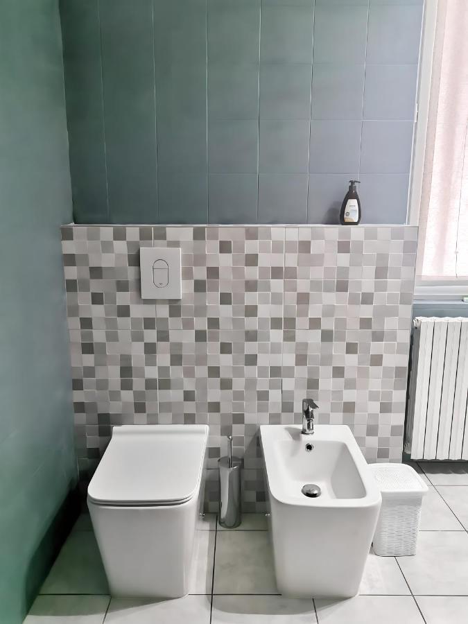 In Shared Apartment, Near Lecco Homestay Calolziocorte