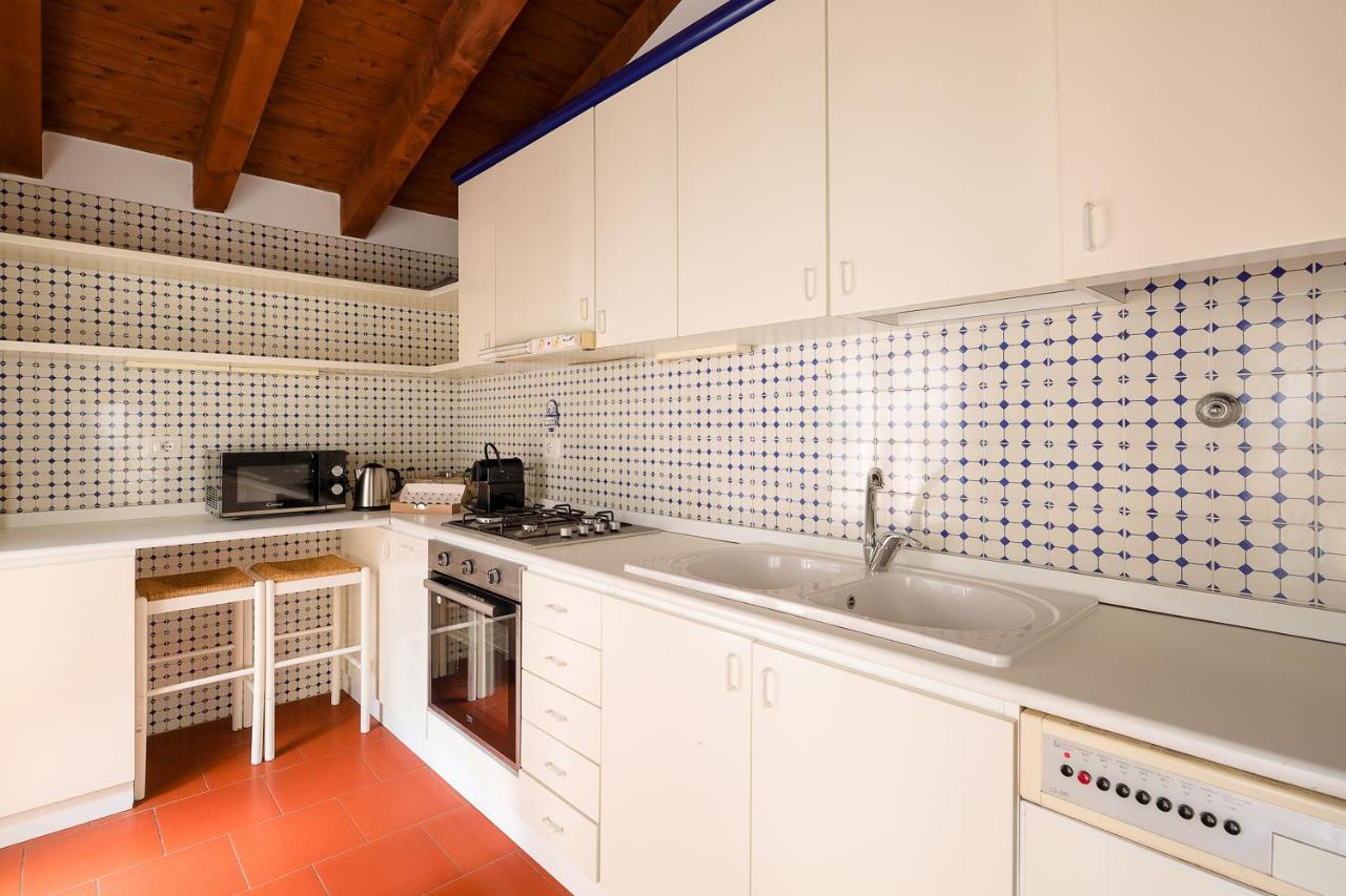 Luxury + Private Parking - Center Apartment *