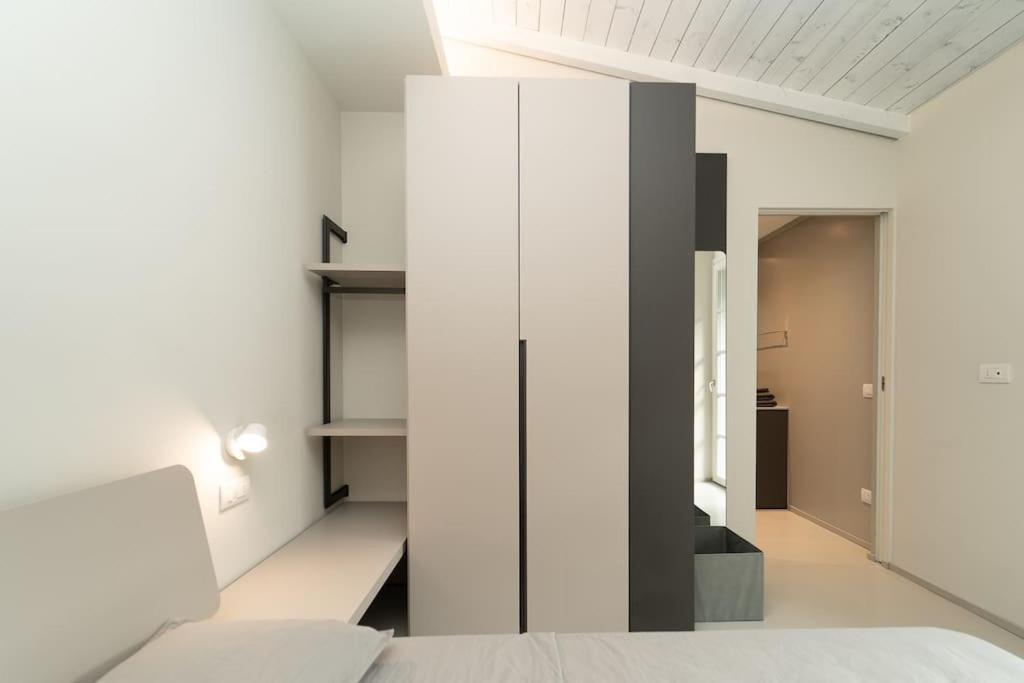 Moderno A 2 Minuti Dal Duomo Di Apartment Como