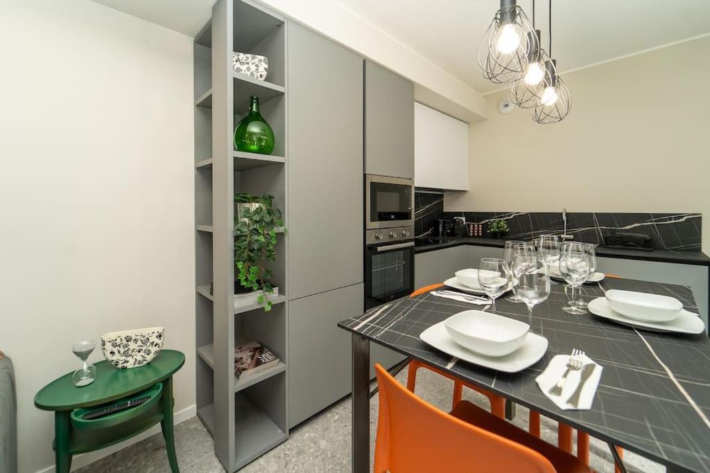 Apartment 2 Min From The Cathedral With Private Parking