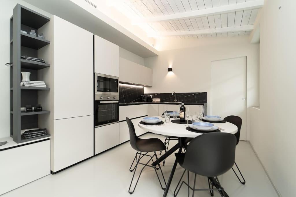 Moderno A 2 Minuti Dal Duomo Di Apartment