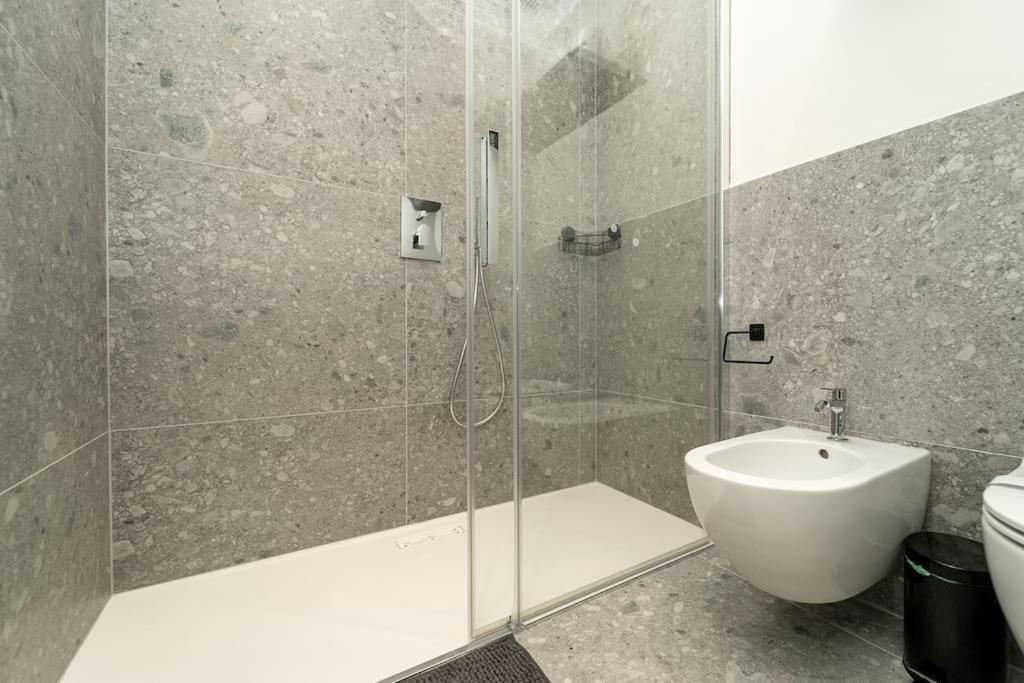 Apartment 2 Min From The Cathedral With Private Parking *