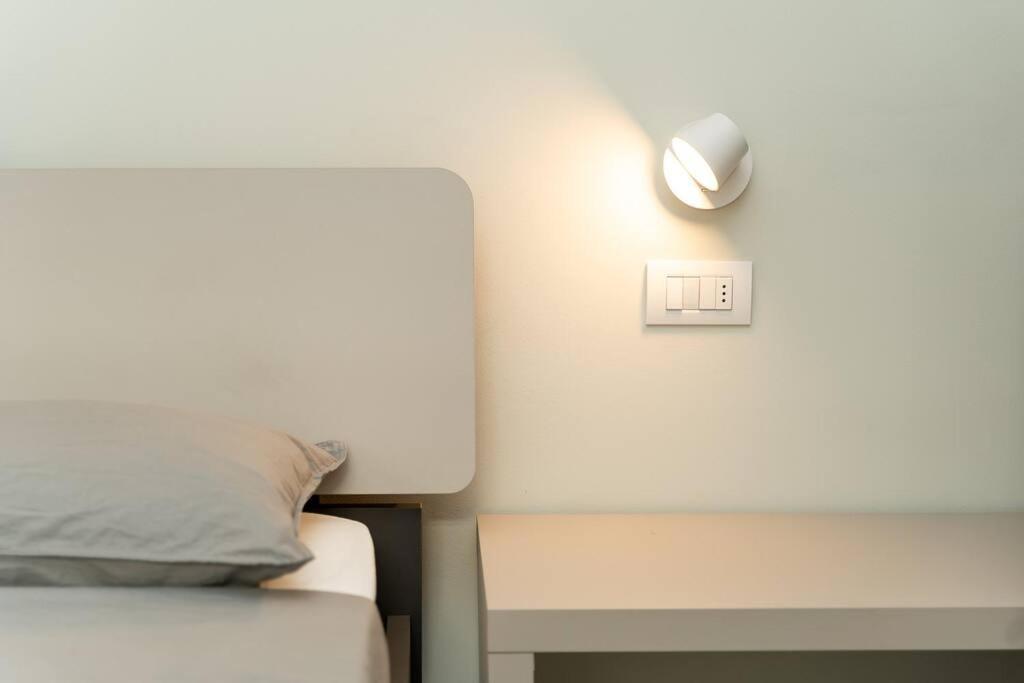 Moderno A 2 Minuti Dal Duomo Di Apartment Como