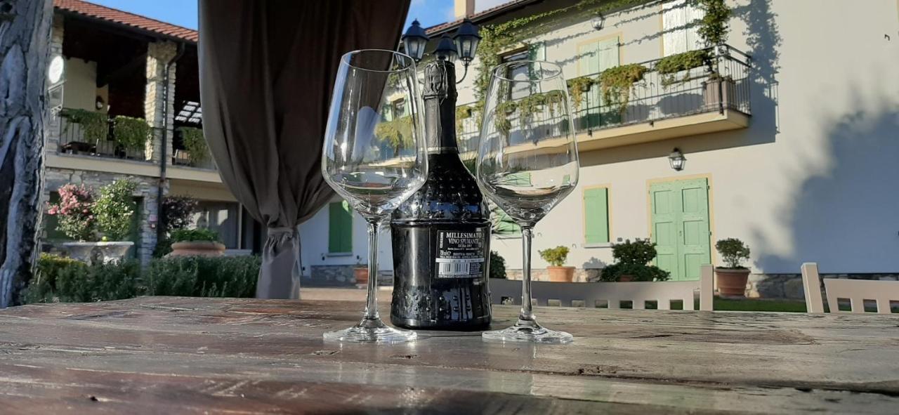 Bed & Breakfast Casale Raffaello Albese Con Cassano