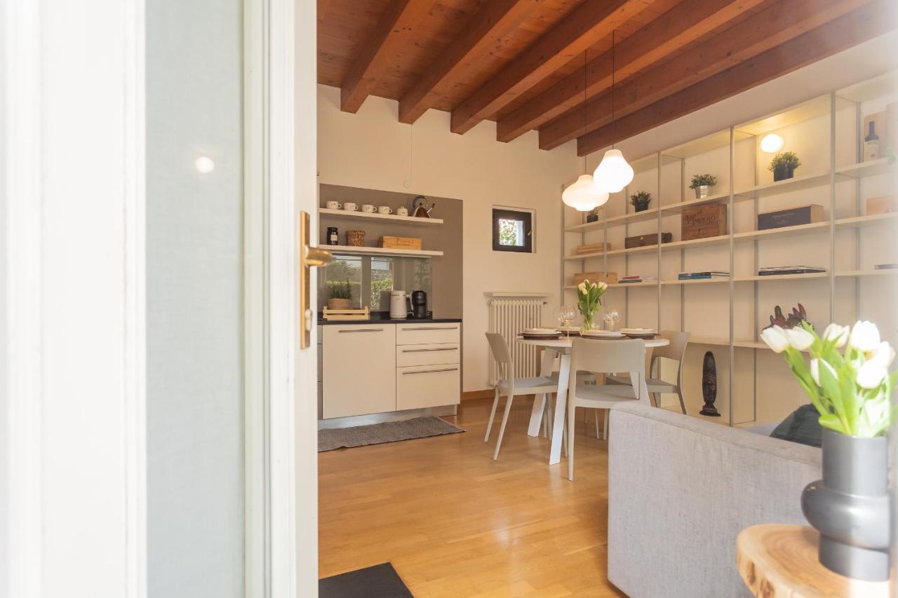 Vico Garden-203 By Rent Como