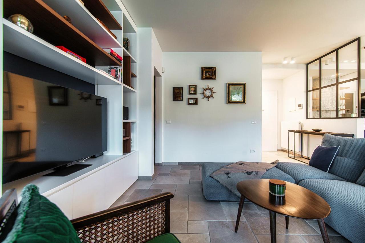 Blue - By Myhomeincomo Apartment *