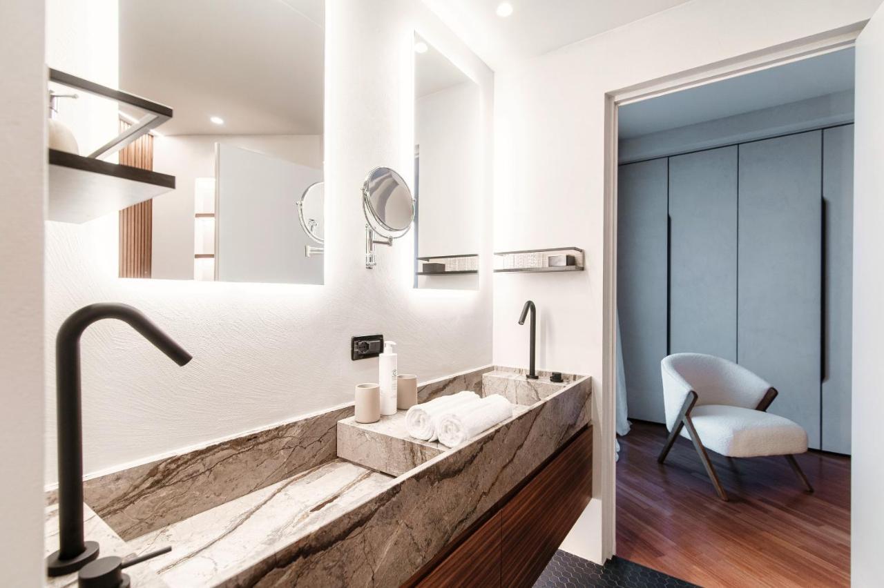 Blue - By Myhomeincomo Apartment *