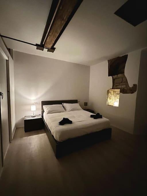 History Luxury By Revenue House * Como