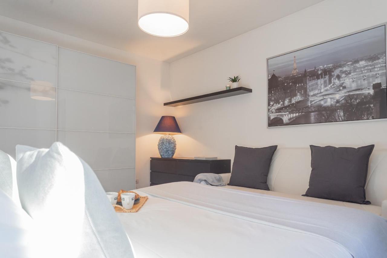 Chiara's By Rent