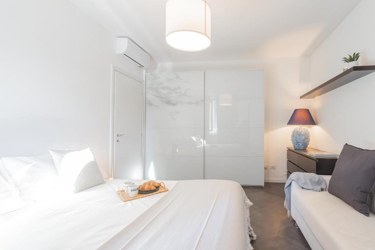 Chiara's By Rent Apartment