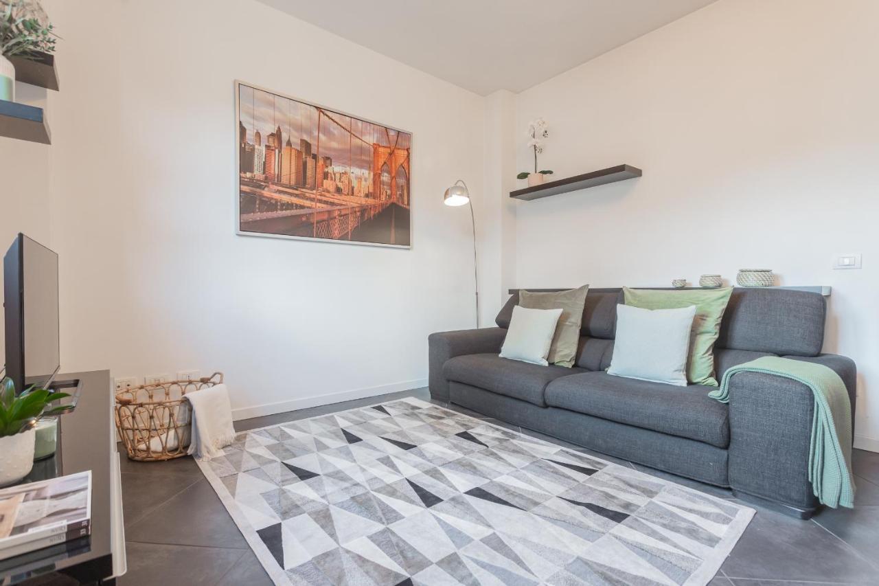 Apartment Chiara's By Rent Como