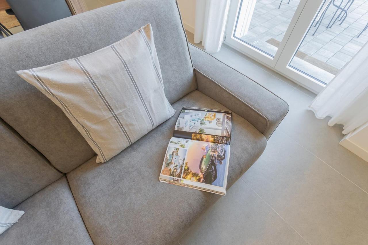 Isola Felice Grandate By Rent Apartment Como