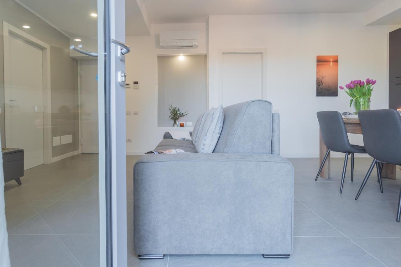 Apartment Isola Felice Grandate By Rent Como