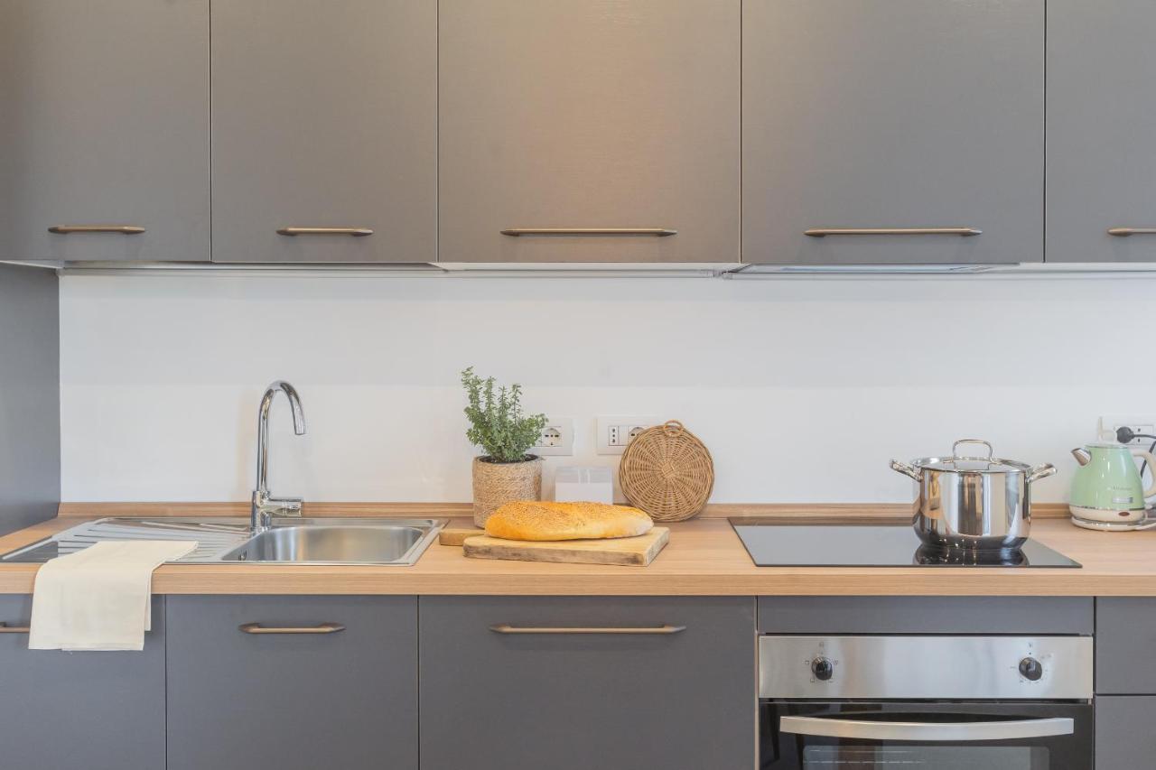 Isola Felice Grandate By Rent *
