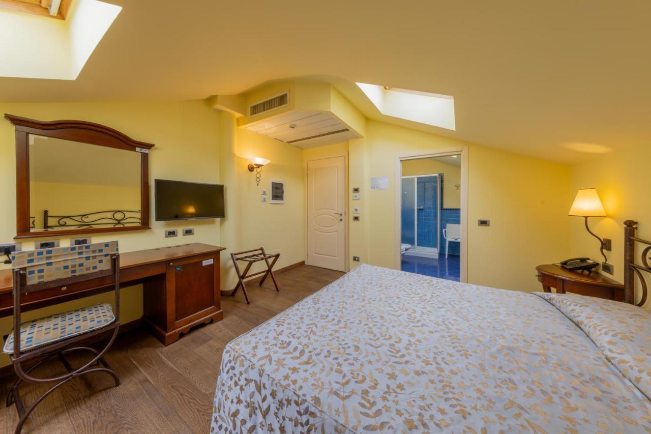 La Darsena Boutique & Restaurant Hotel 3*