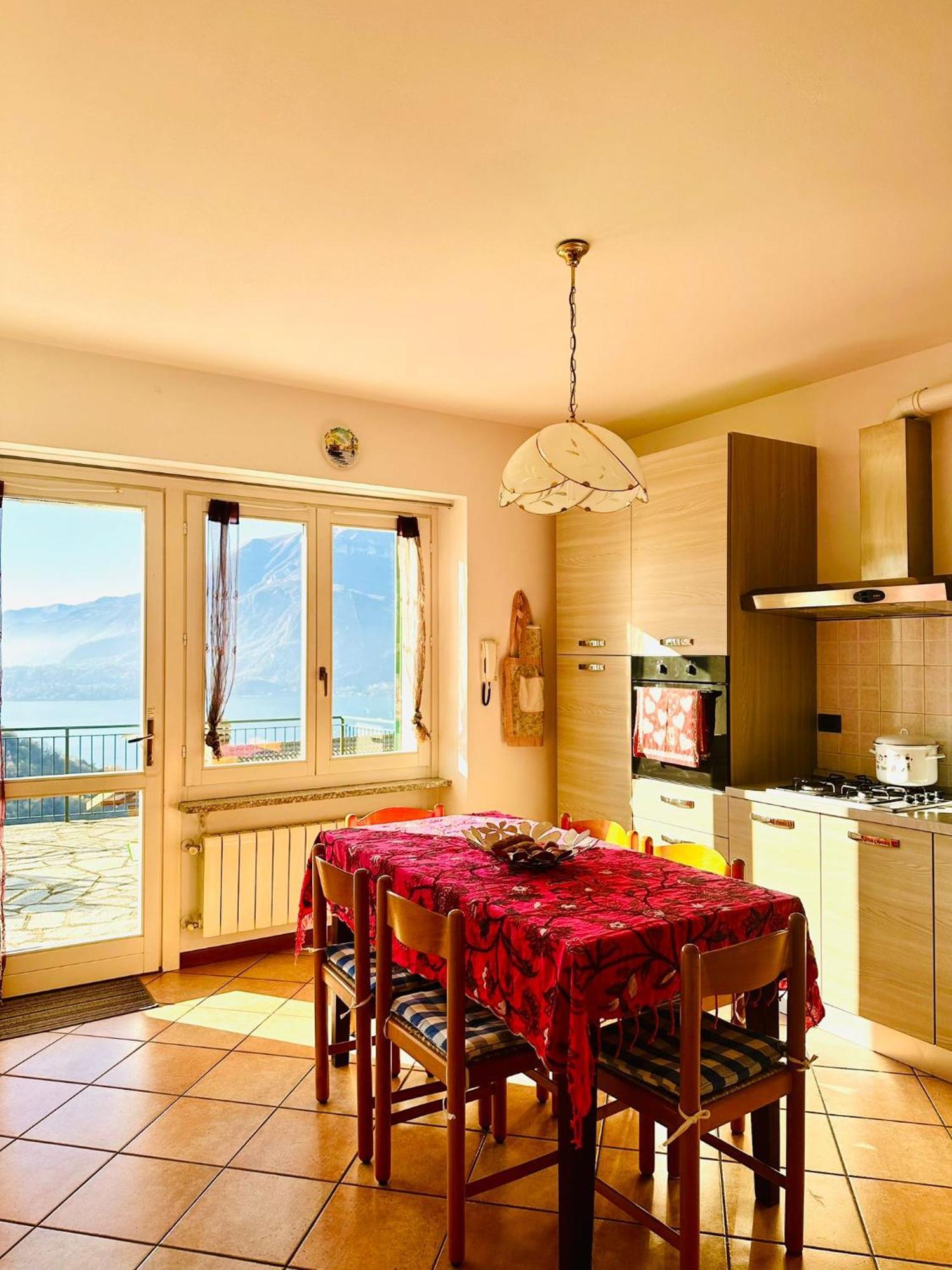 Le Palme House Rifugio Romantico & Late Check-out Perledo