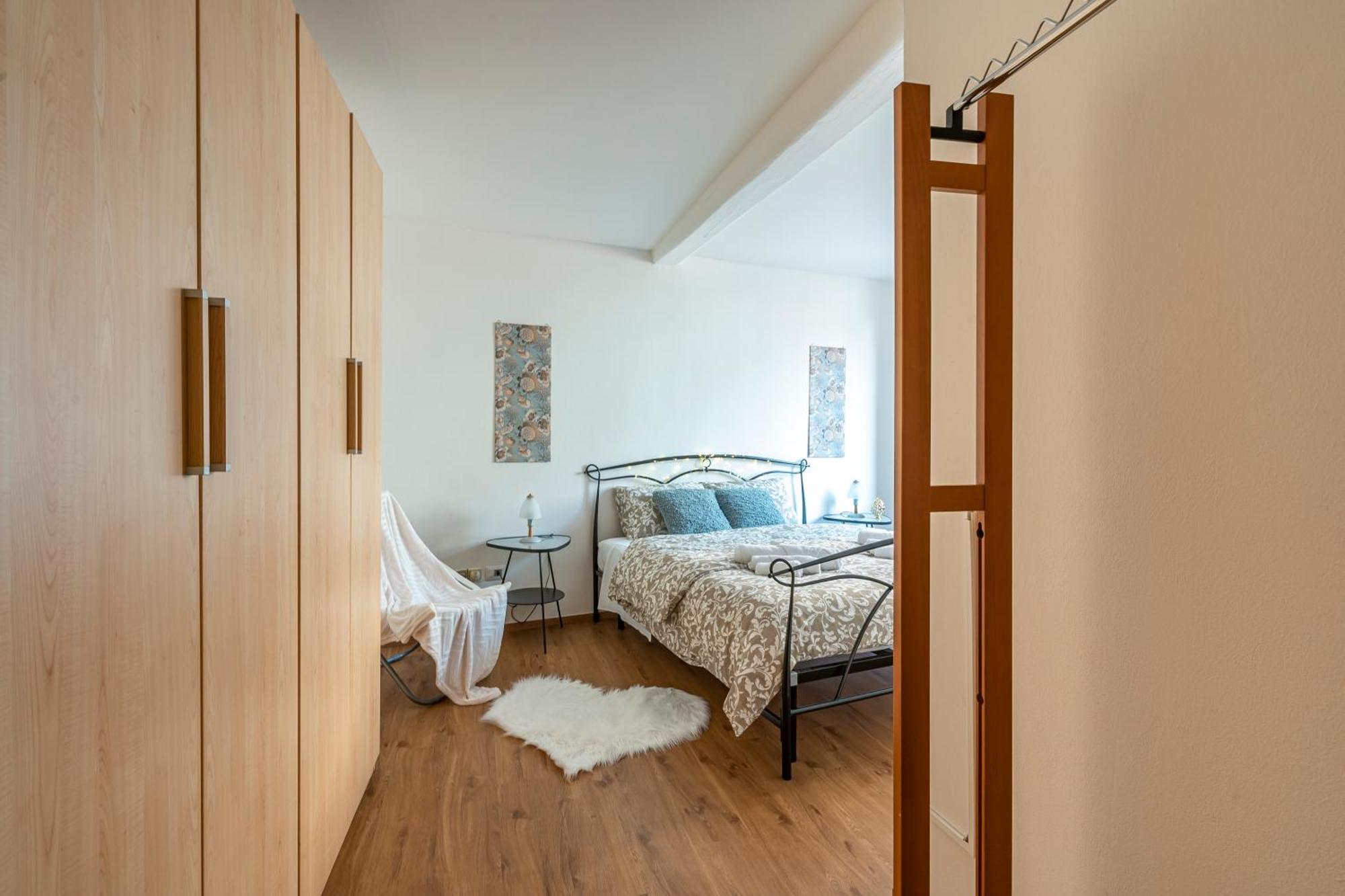 Duomo & Station - Self Check-in & Access Apartment *