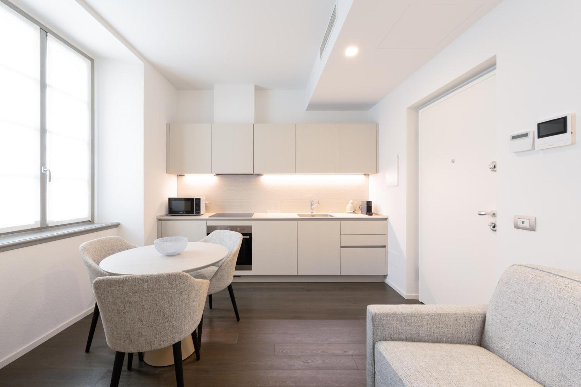Palazzo La Cortesella - Modern Design & Location *
