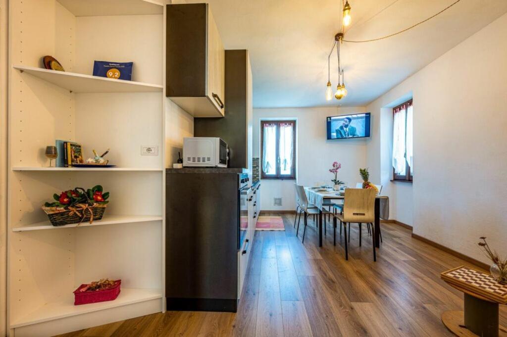 Foreground - Pet Friendly Stay- Garden-parking-lake View- Bike Friendly House *