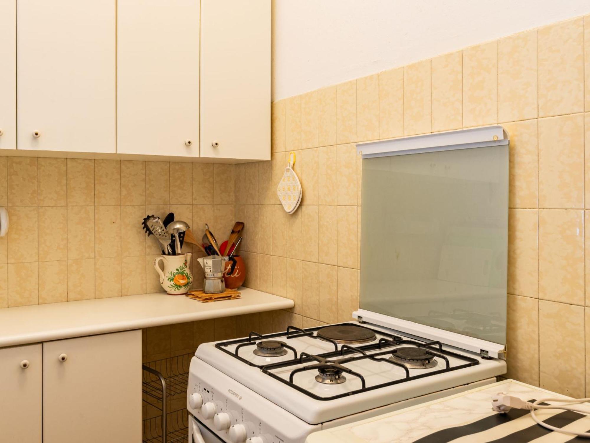 Gaetano - Srz310 By Interhome