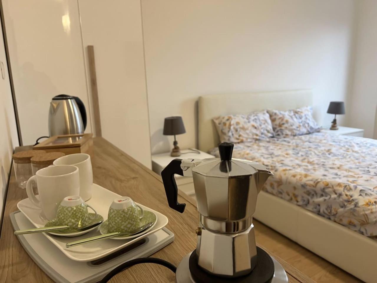Blue's Place - Vicino Stazione Chiasso Apartment *