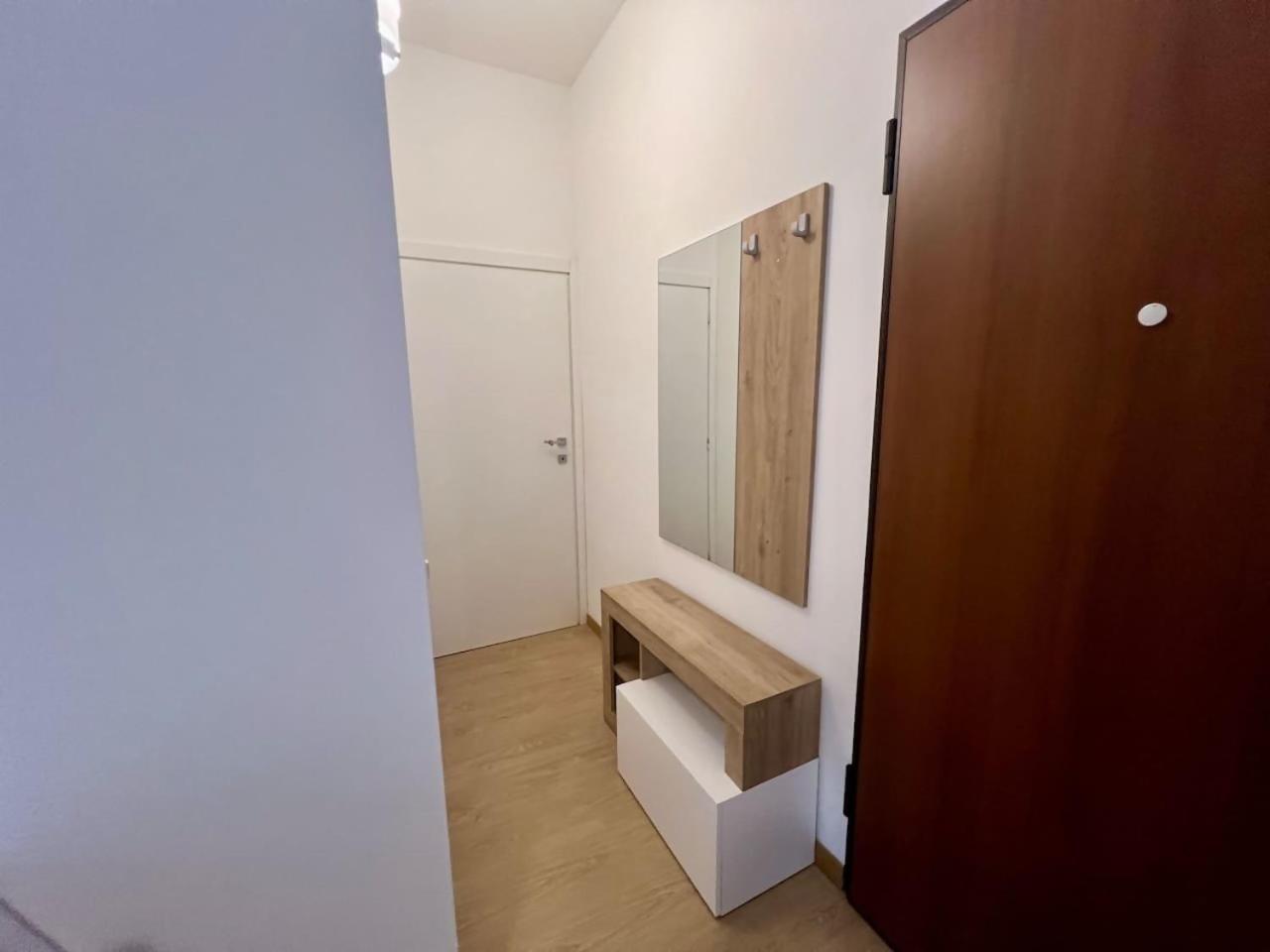 Blue's Place - Vicino Stazione Chiasso *