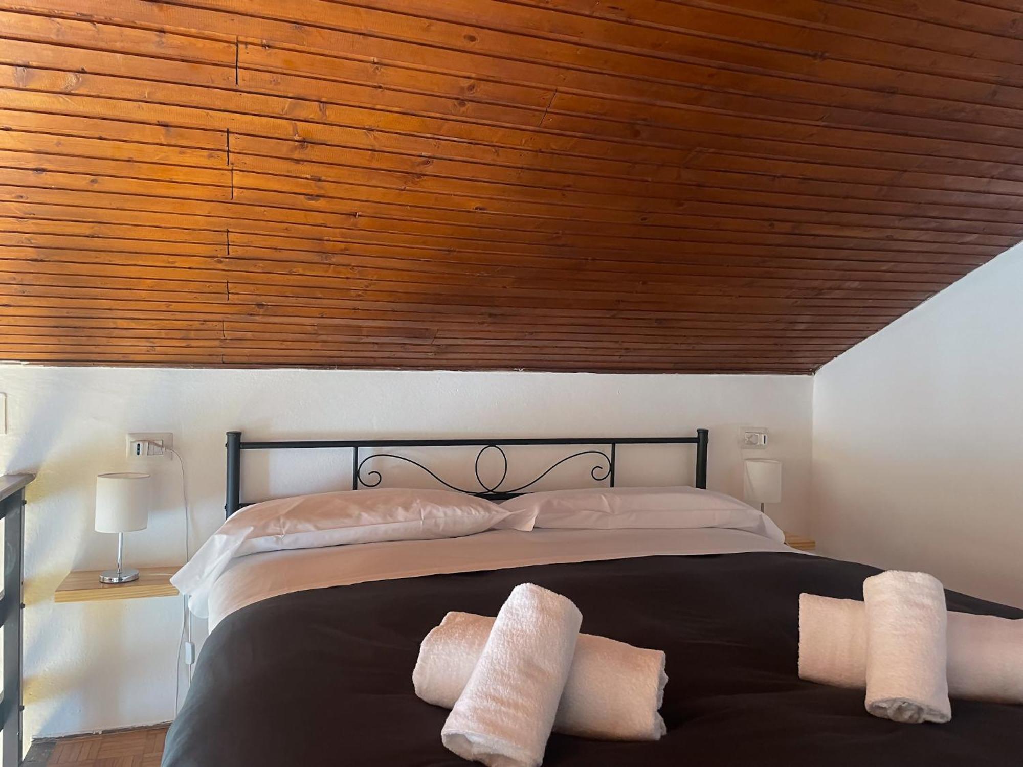 Breva Loft Tra Gli Ulivi Ed Il *