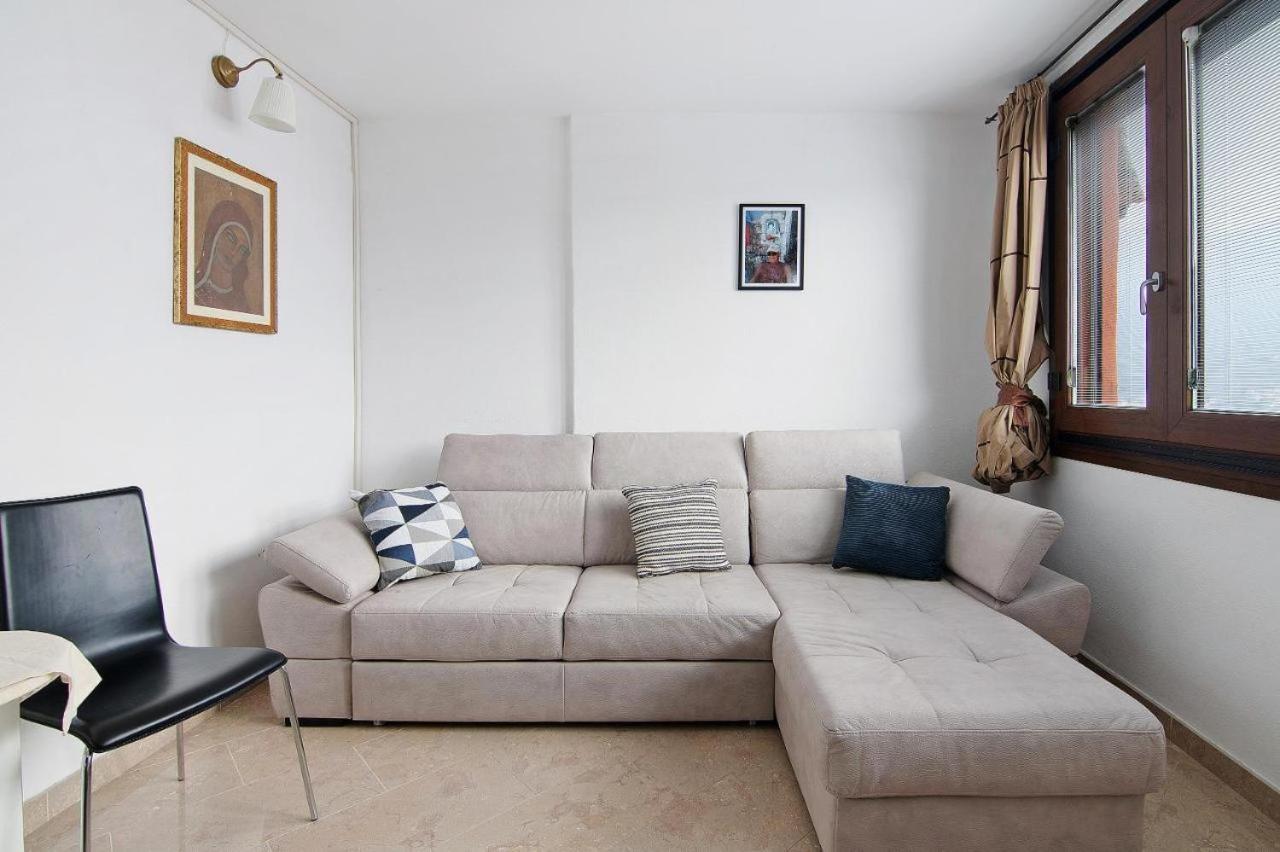 Janua Major Apartment