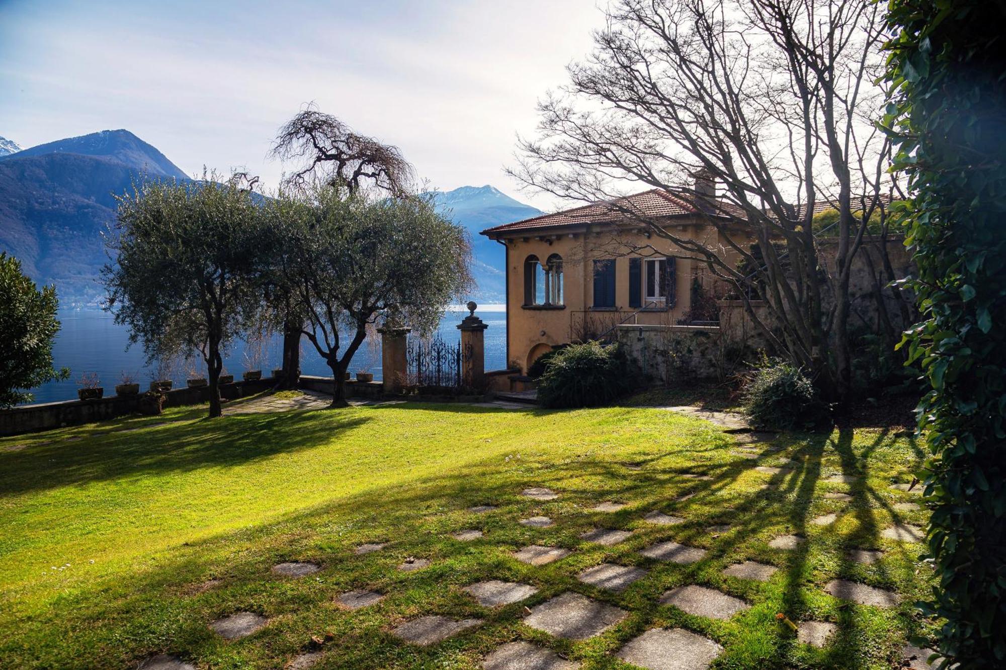 Villa Vica - By Myhomeincomo Musso