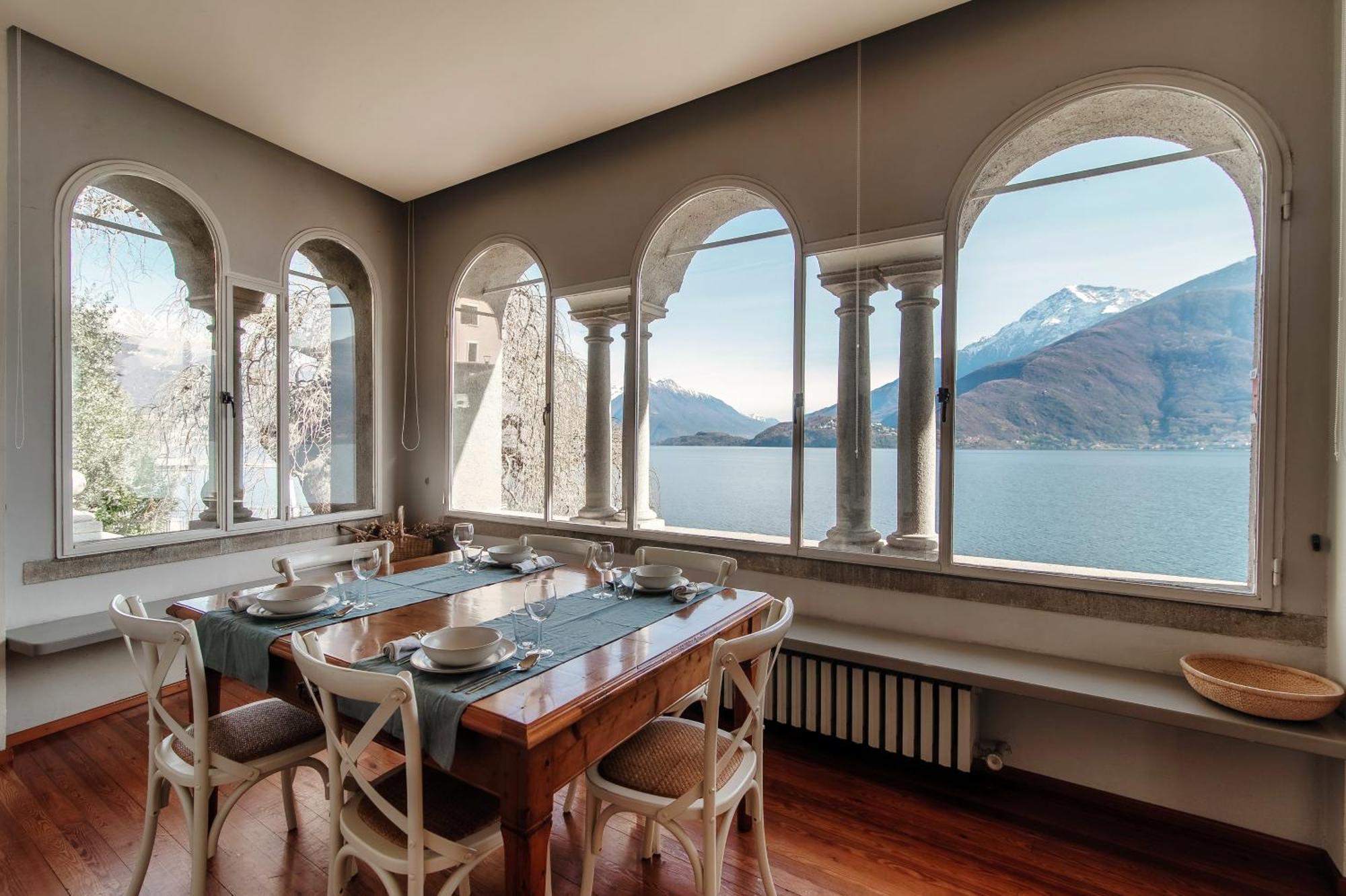 Villa Vica - By Myhomeincomo