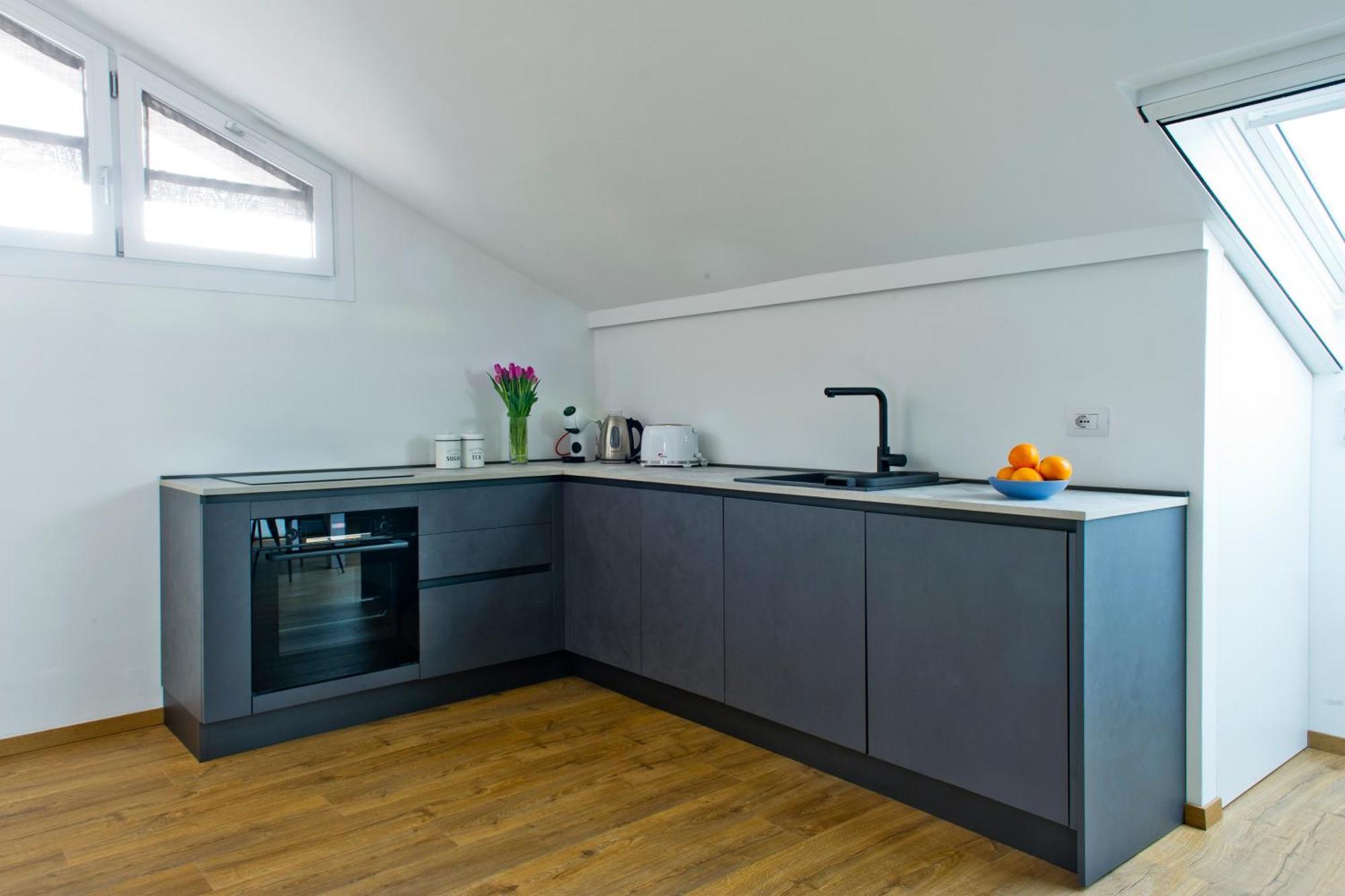 Sky View Apartment *