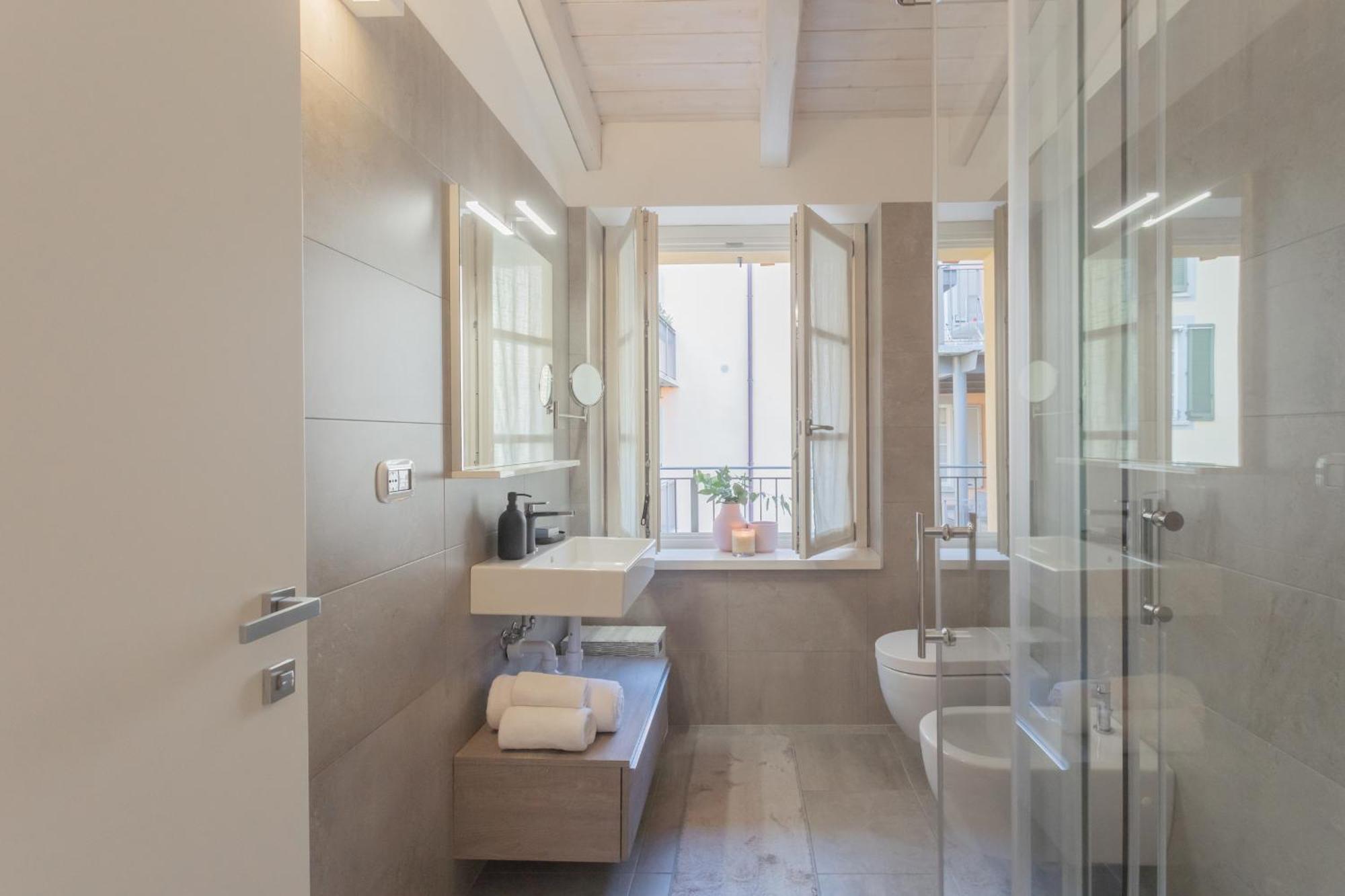 Palazzo Tatti By Rent Apartment Como