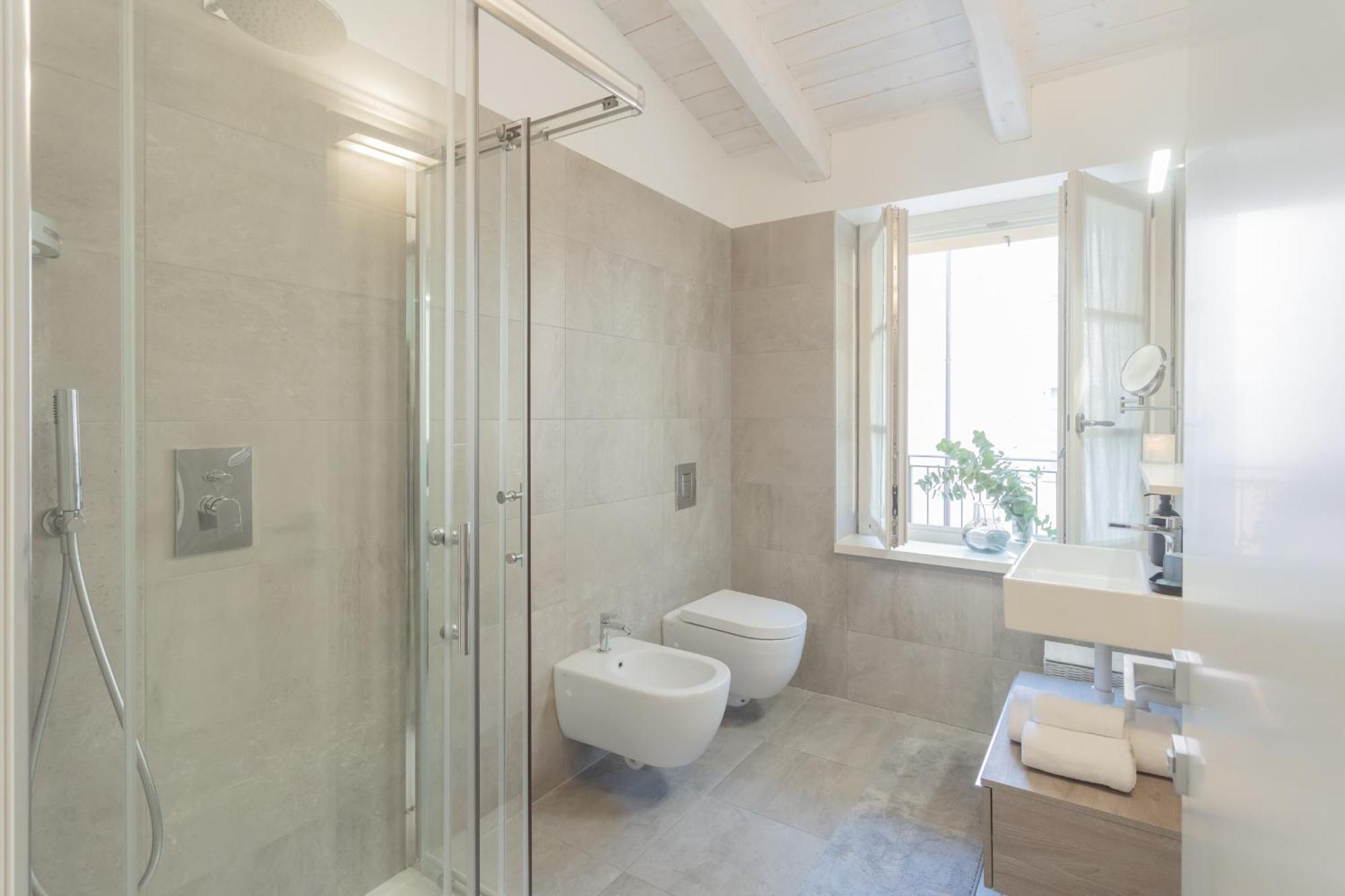 Palazzo Tatti By Rent Apartment *