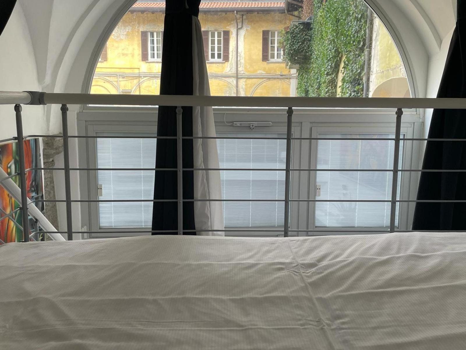 L'arco Del Convento Como