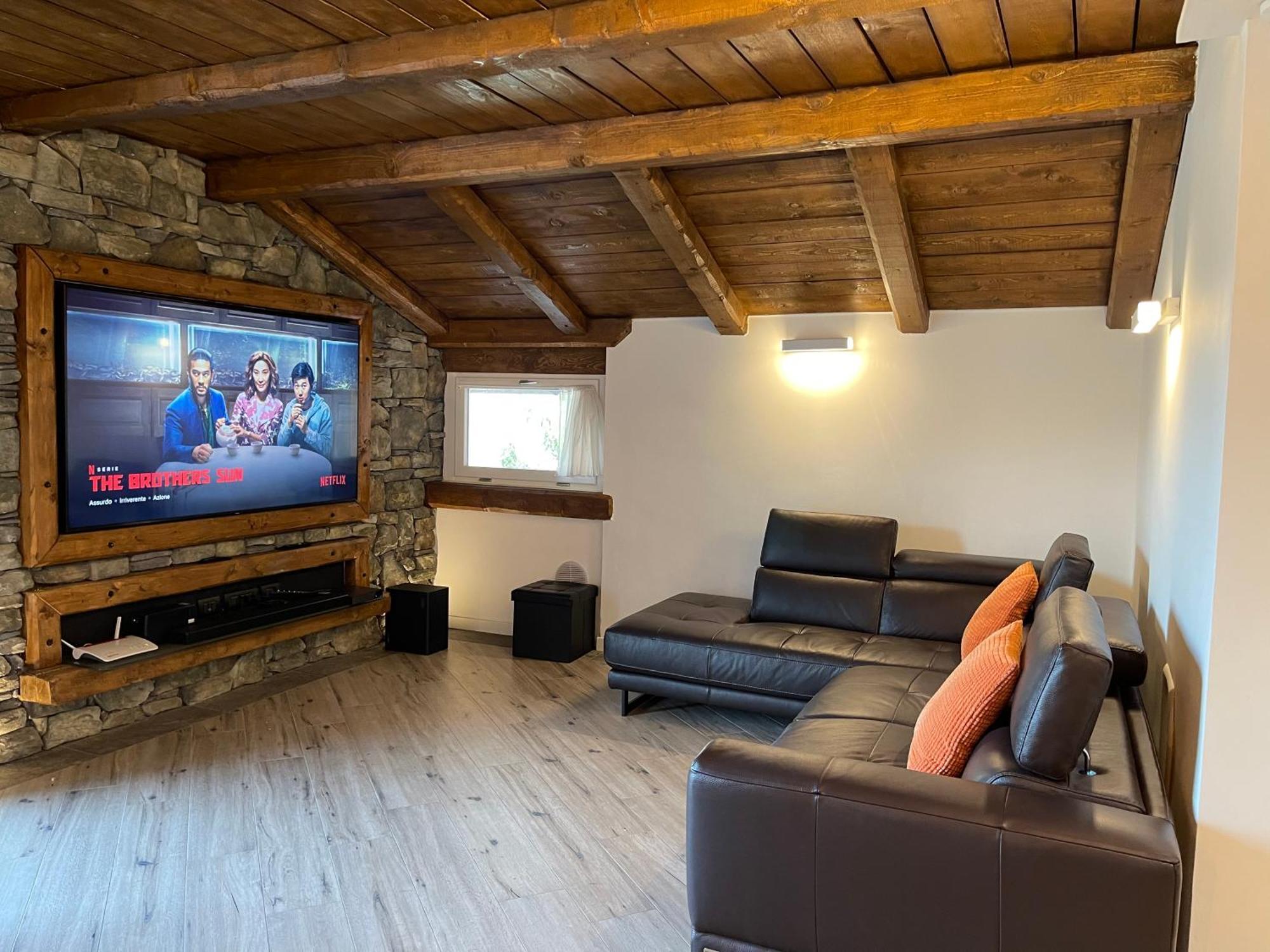 Tivania Dream - Hi-end Modern Attic