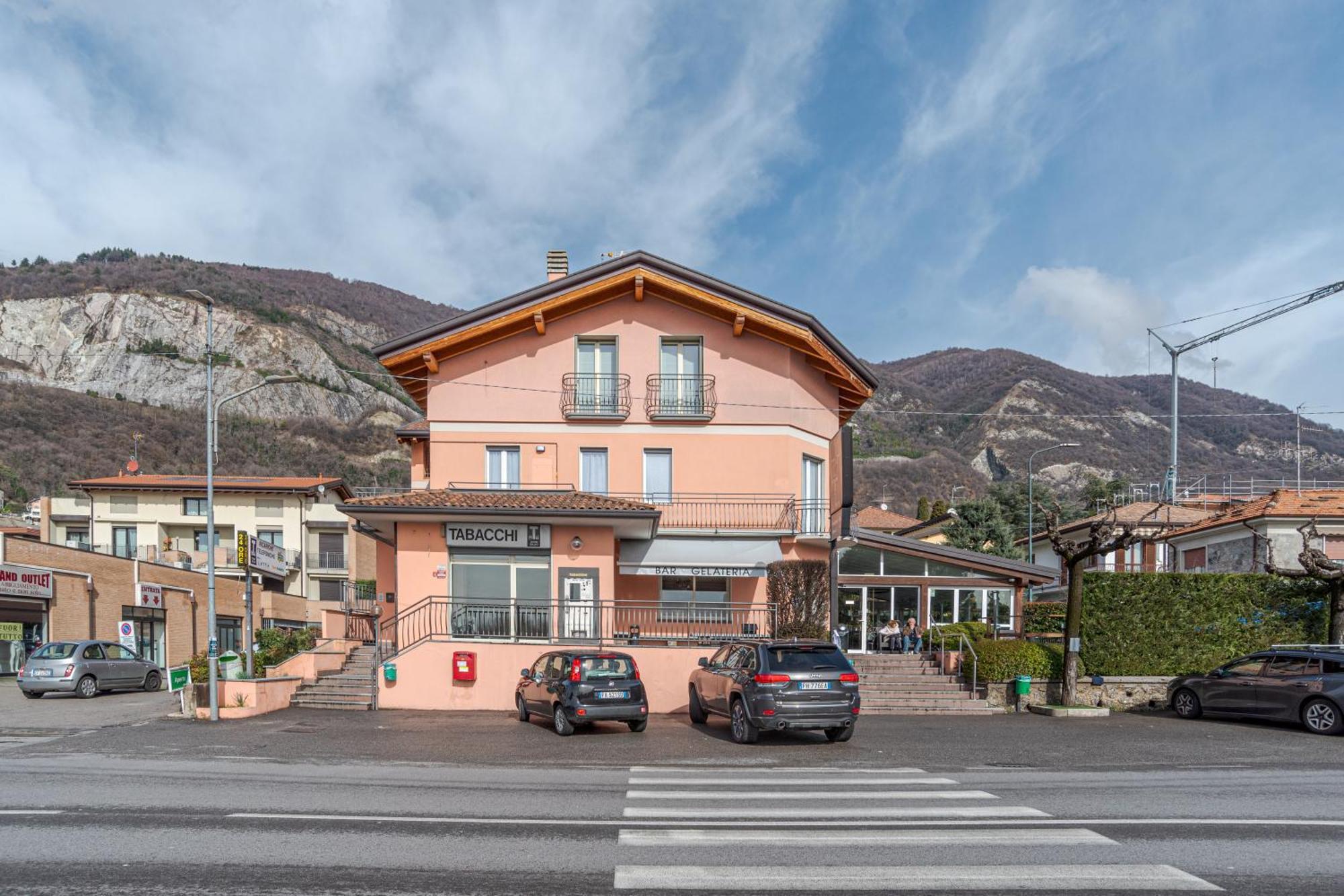 Apartment Roomy And Bright With Terrace! Cesana Brianza