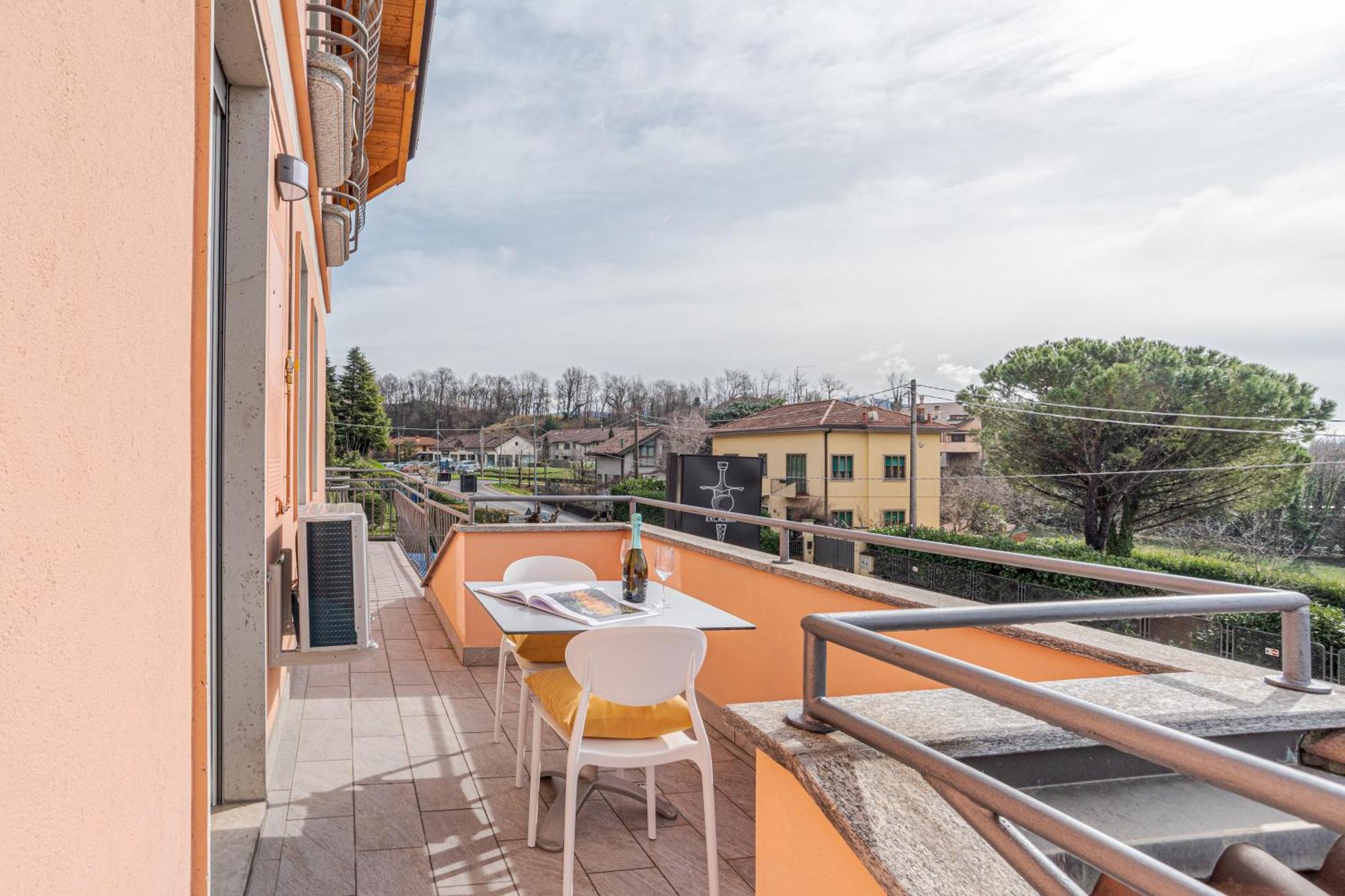 Apartment Roomy And Bright With Terrace! *