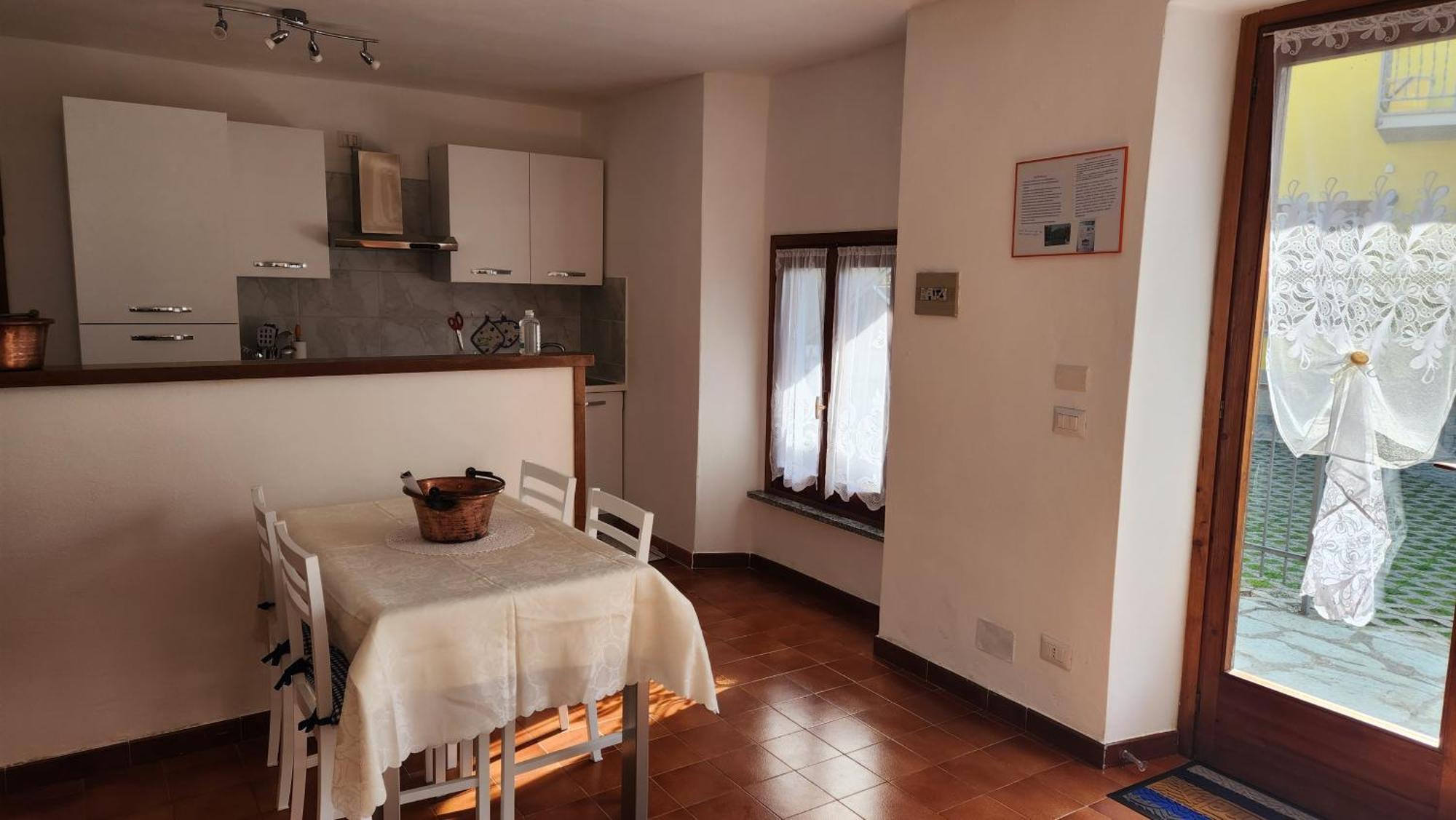 Laura'S Cottage With A View Of The Lake And Mountains * Lierna