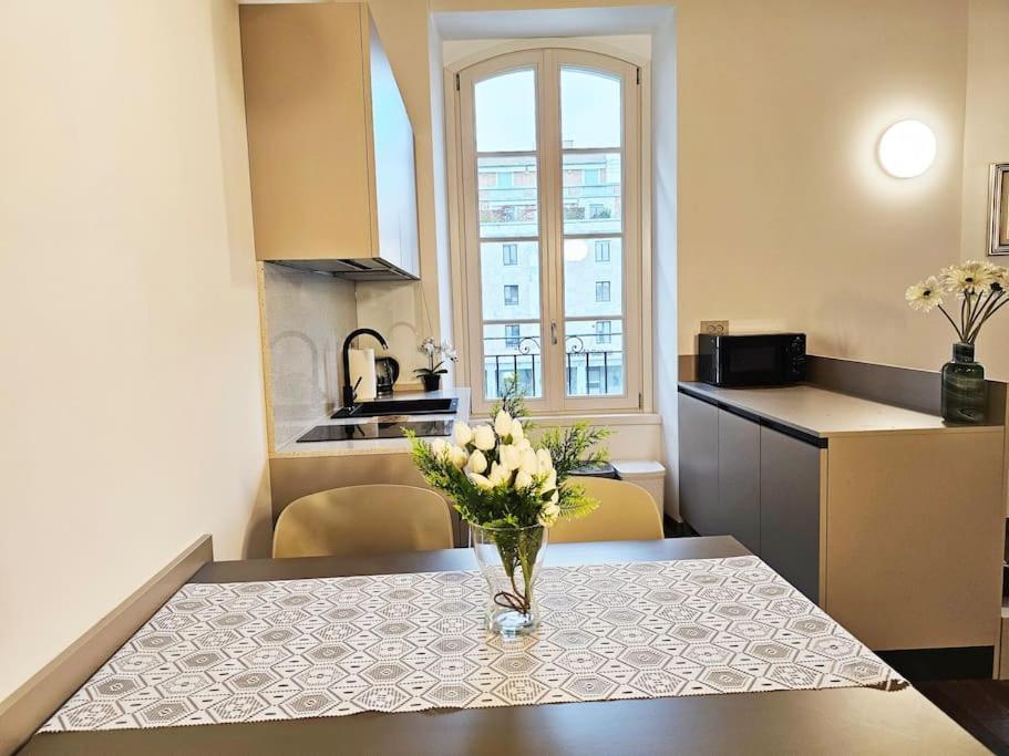 Plaza Deluxe Modern Center House - View - Privacy Apartment *