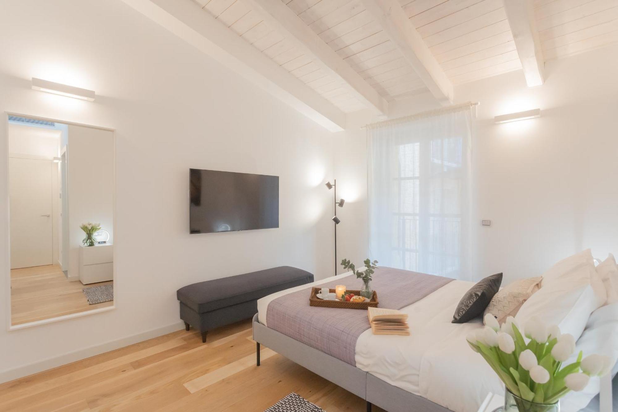 Palazzo Tatti By Rent Apartment Como
