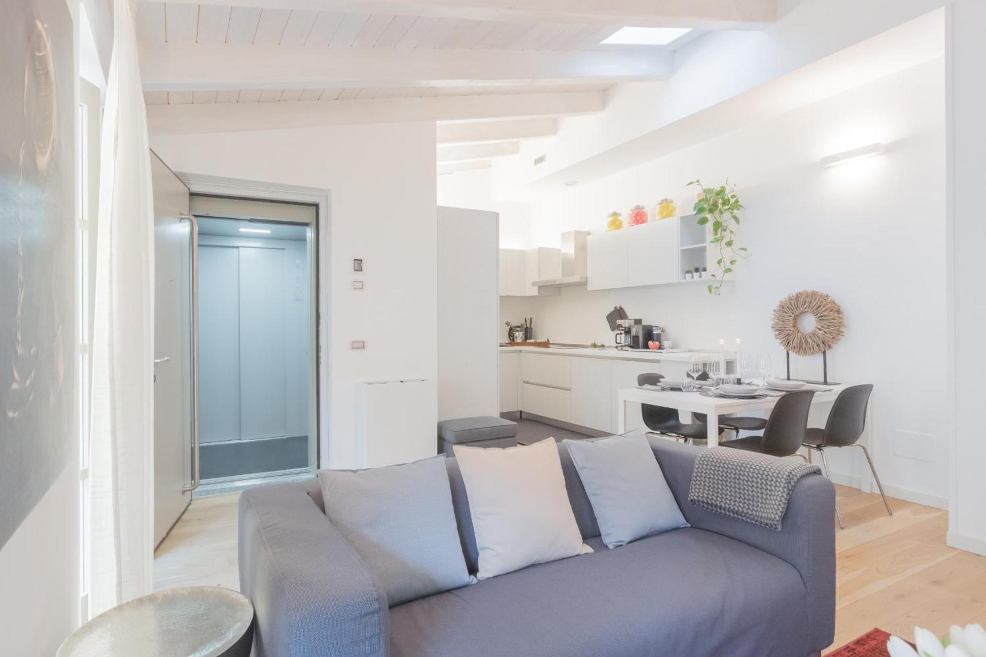 Apartment Palazzo Tatti By Rent